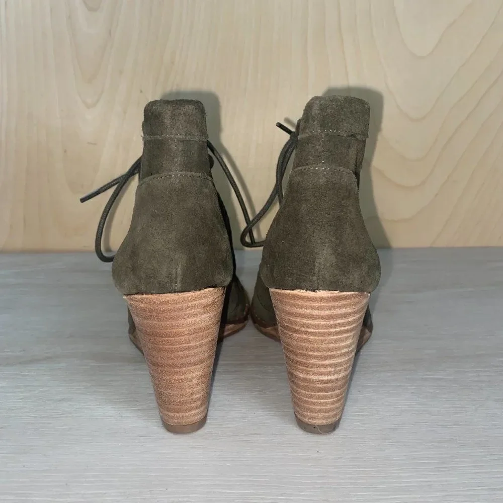 Lucky Brand Ysabel Moss‎ Green Lace Up Wedge 5.5
